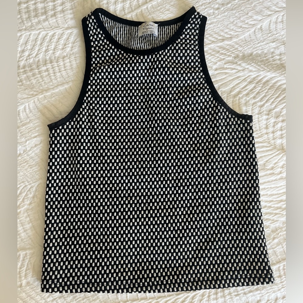 Zara Black & White Textured Knit Tank